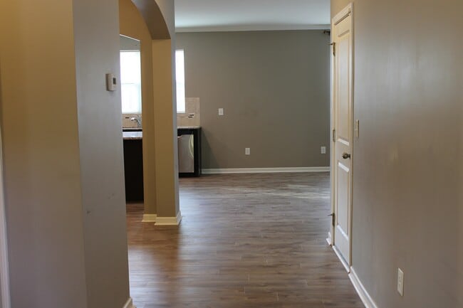 138 Lyonshall St in Fuquay Varina, NC - Building Photo - Building Photo