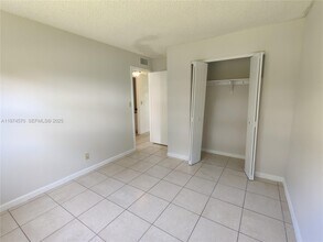 5156 NE 6th Ave in Oakland Park, FL - Building Photo - Building Photo