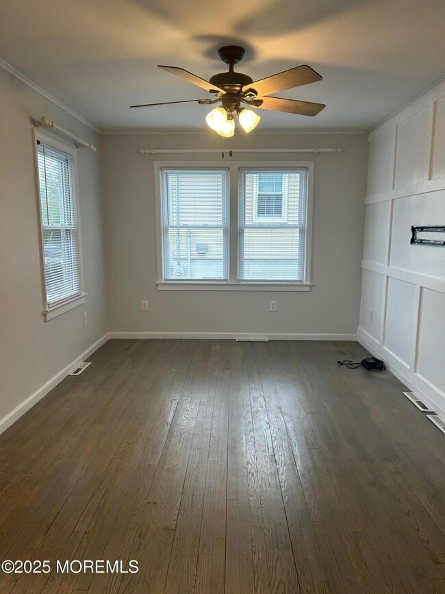 13 Willow St in Port Monmouth, NJ - Building Photo - Building Photo