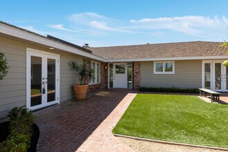 1901 Altura Dr in Corona Del Mar, CA - Building Photo - Building Photo