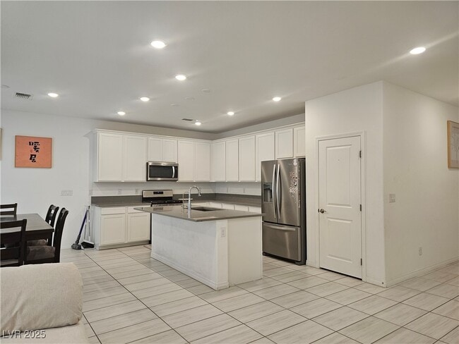 property at 8033 Adelaide Hls St