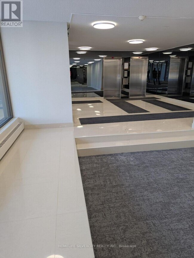 2929 Aquitaine Ave in Mississauga, ON - Building Photo - Building Photo