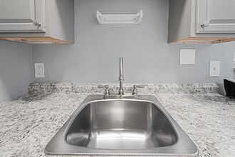 24 Charlton St in Worcester, MA - Building Photo - Building Photo