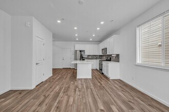 18152 Caffey Dr in Parker, CO - Building Photo - Building Photo