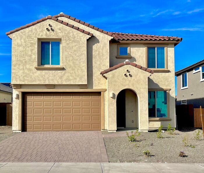 19715 W Badgett Ln in Litchfield Park, AZ - Building Photo