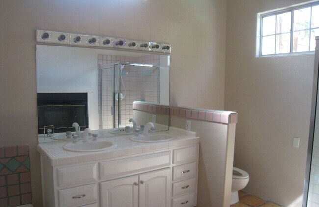 53065 Avenida Obregon in La Quinta, CA - Building Photo - Building Photo