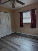 4767 1st Ave N, Unit B in St. Petersburg, FL - Building Photo