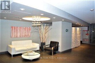 200 Lett St in Ottawa, ON - Building Photo - Building Photo