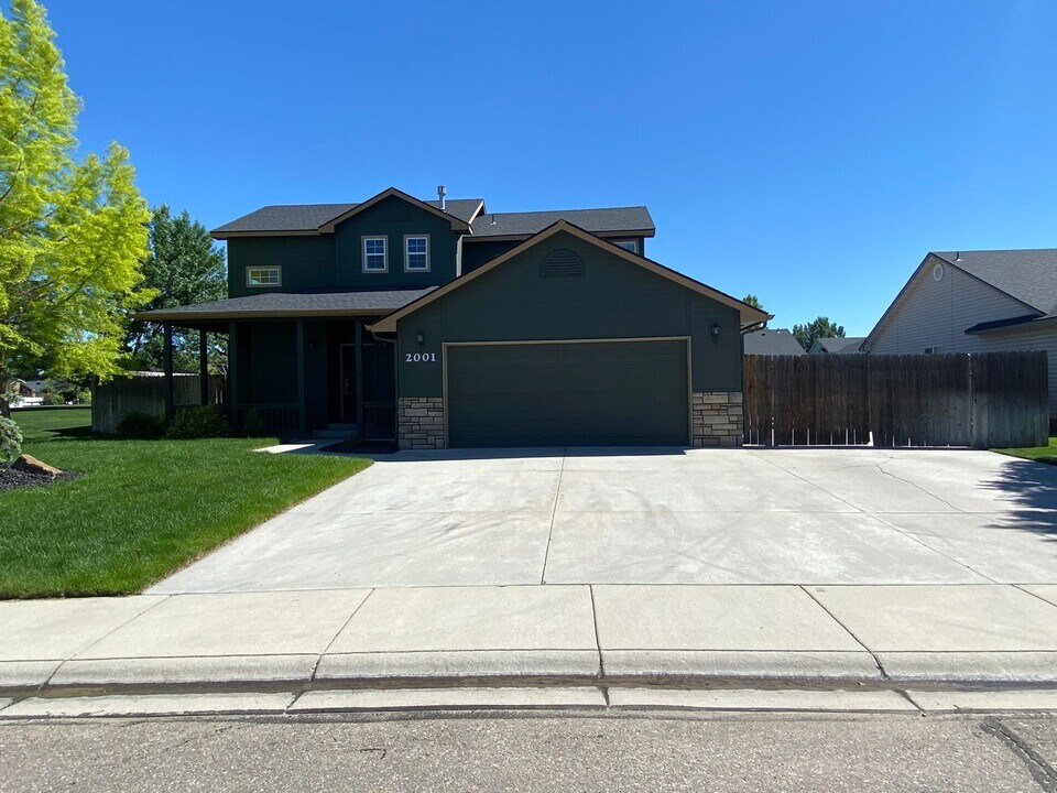 2001 W Garden Ave in Nampa, ID - Building Photo