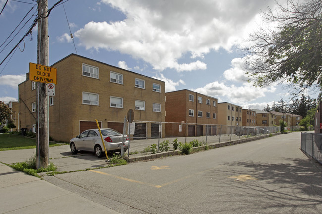 88-90 Purdon Dr in Toronto, ON - Building Photo - Building Photo