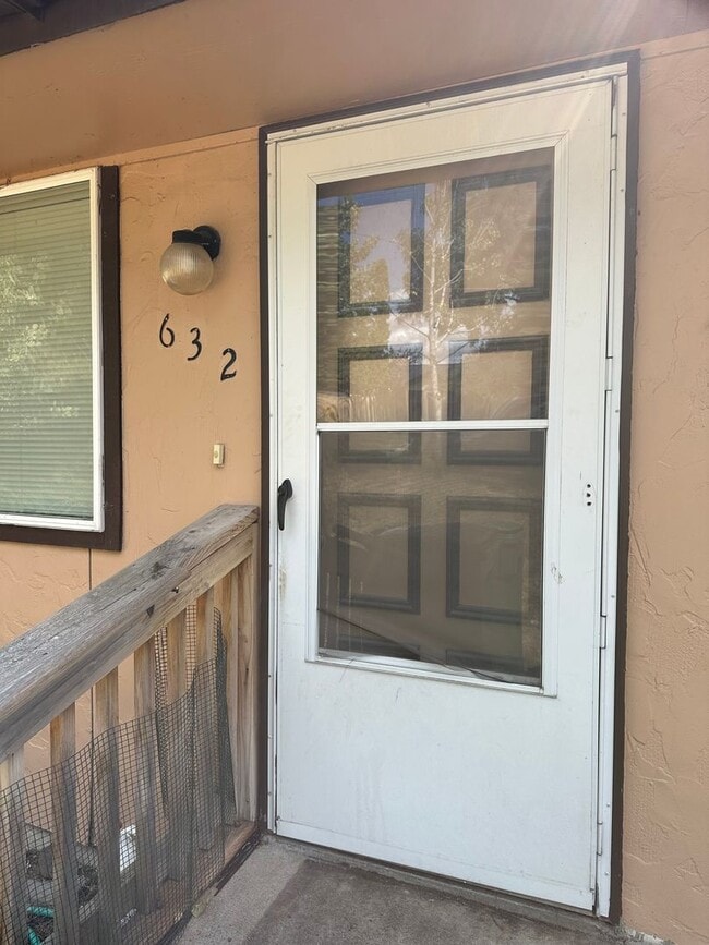 property at 632 Van Ness St