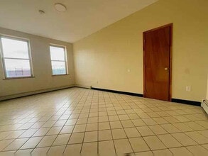 171 S Broadway in Yonkers, NY - Building Photo - Building Photo