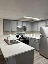 6041 Sequoia Rd NW, Unit B4 in Albuquerque, NM - Building Photo - Building Photo