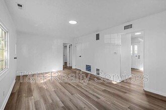 2233 St Paul St in Indianapolis, IN - Building Photo - Building Photo