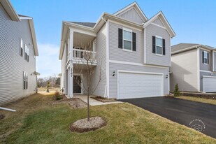 2767 Lawlor Ln in Naperville, IL - Building Photo