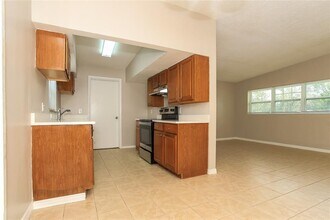 5915 Beechmont Blvd in Orlando, FL - Building Photo - Building Photo
