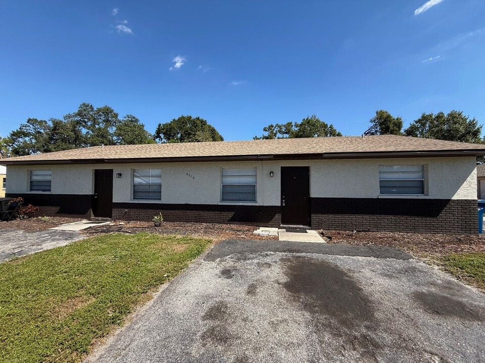 4519 67th St W in Bradenton, FL - Building Photo