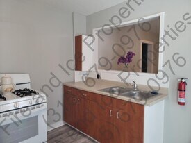 45 Lawrence St, Unit Upstairs in Lyons, NY - Building Photo