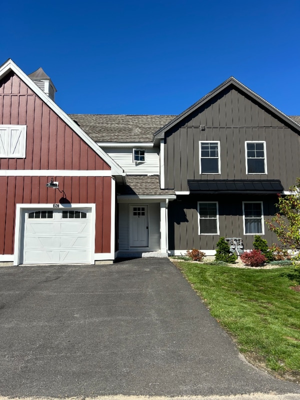 540 Charles Bancroft Hwy in Litchfield, NH - Building Photo - Building Photo