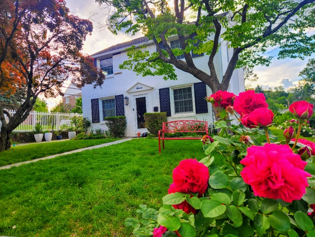 property at 7 Myrtle Ave