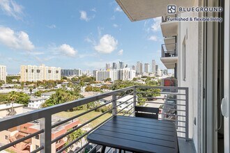 729 NW 2nd St in Miami, FL - Building Photo - Building Photo