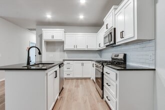 13608-13612 Calli Ct in Oklahoma City, OK - Building Photo - Building Photo