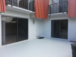 3358 Meridian D Way in Riviera Beach, FL - Foto de edificio - Building Photo