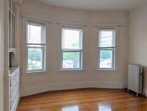 104 Conwell Ave, Unit 3 in Somerville, MA - Building Photo - Building Photo