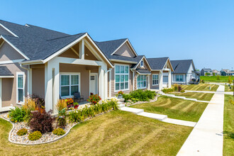 Prairie Trails in Ankeny, IA - Foto de edificio - Building Photo