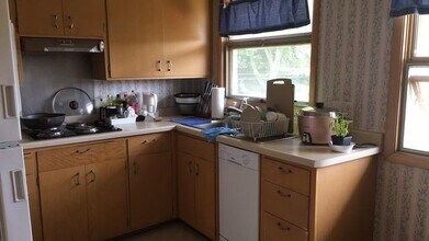 305 N Midvale Blvd, Unit C in Madison, WI - Building Photo - Building Photo