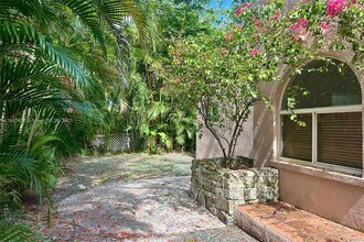 542 NE 130th St in North Miami, FL - Building Photo - Building Photo