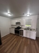 633 Adams St NE in Albuquerque, NM - Building Photo - Building Photo