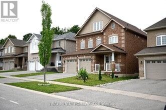 1226 Leslie Dr in Innisfil, ON - Building Photo - Building Photo