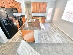 9802 Hearthfire St in Las Vegas, NV - Building Photo - Building Photo