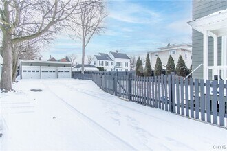 325 Holcomb St in Watertown, NY - Building Photo - Building Photo
