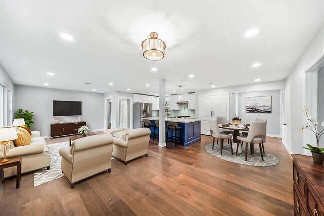 9313 Livernois Rd in Houston, TX - Building Photo - Building Photo