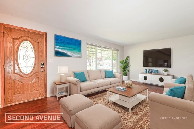 382 Collins Dr in Pittsburgh, PA - Building Photo - Building Photo