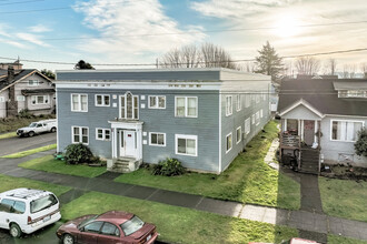 Third Street Apartments in Aberdeen, WA - Building Photo - Building Photo