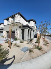 76273 Cornell Wy in Palm Desert, CA - Foto de edificio - Building Photo