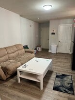 1727 W Montgomery Ave