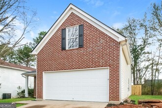 6371 Klondike River Rd in Stonecrest, GA - Building Photo - Building Photo