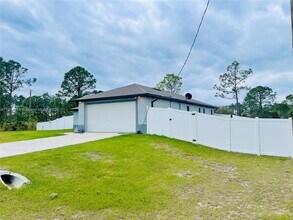1703 Edison Ave in Lehigh Acres, FL - Building Photo - Building Photo