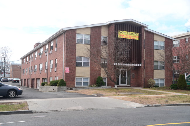 High Street Gardens in Orange, NJ - Foto de edificio - Building Photo