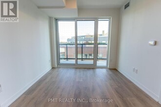 1100 Sheppard Ave W in Toronto, ON - Building Photo - Building Photo