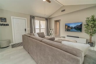 33 Caddy Rd in Rotonda West, FL - Building Photo - Building Photo