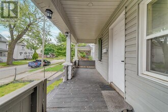 3268 Baby St in Windsor, ON - Building Photo - Building Photo