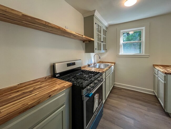 128 Maywood Ln in Charlottesville, VA - Building Photo - Building Photo