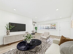13060 Burbank Blvd. Apartments in Sherman Oaks, CA - Building Photo - Building Photo