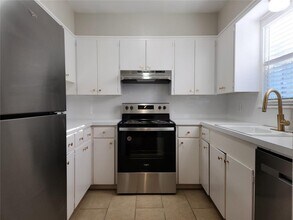1500 Elton Ln in Austin, TX - Building Photo - Building Photo