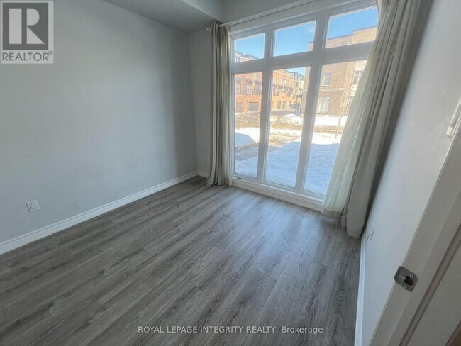 property at 913 Moses Tennisco St